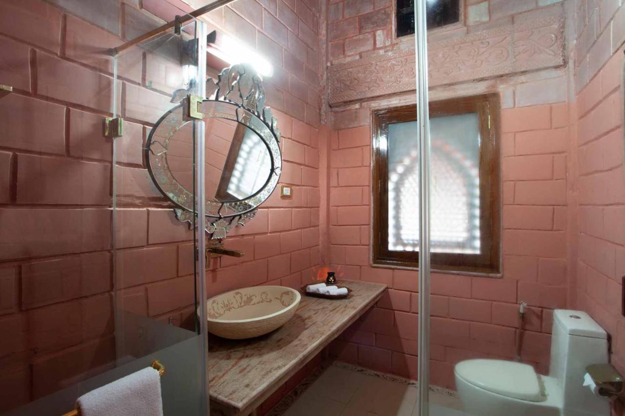 Stayvista At Pink Palace Rajasthani Decor Ooty Exterior photo